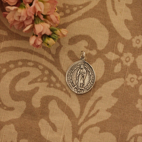 Medalla Virgen de Guadalupe Plata