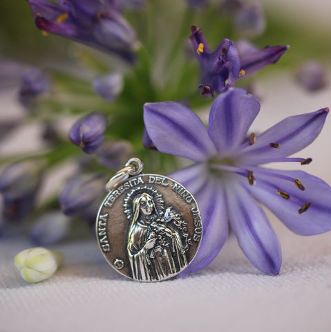 Medalla Santa Teresa del Niño Jesús Plata