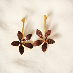 Pendientes Jazmín Largo Esmaltado Marrón