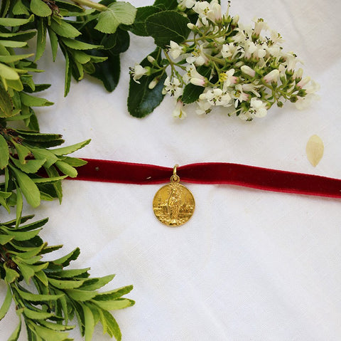 Escapulario del Pilar Oro