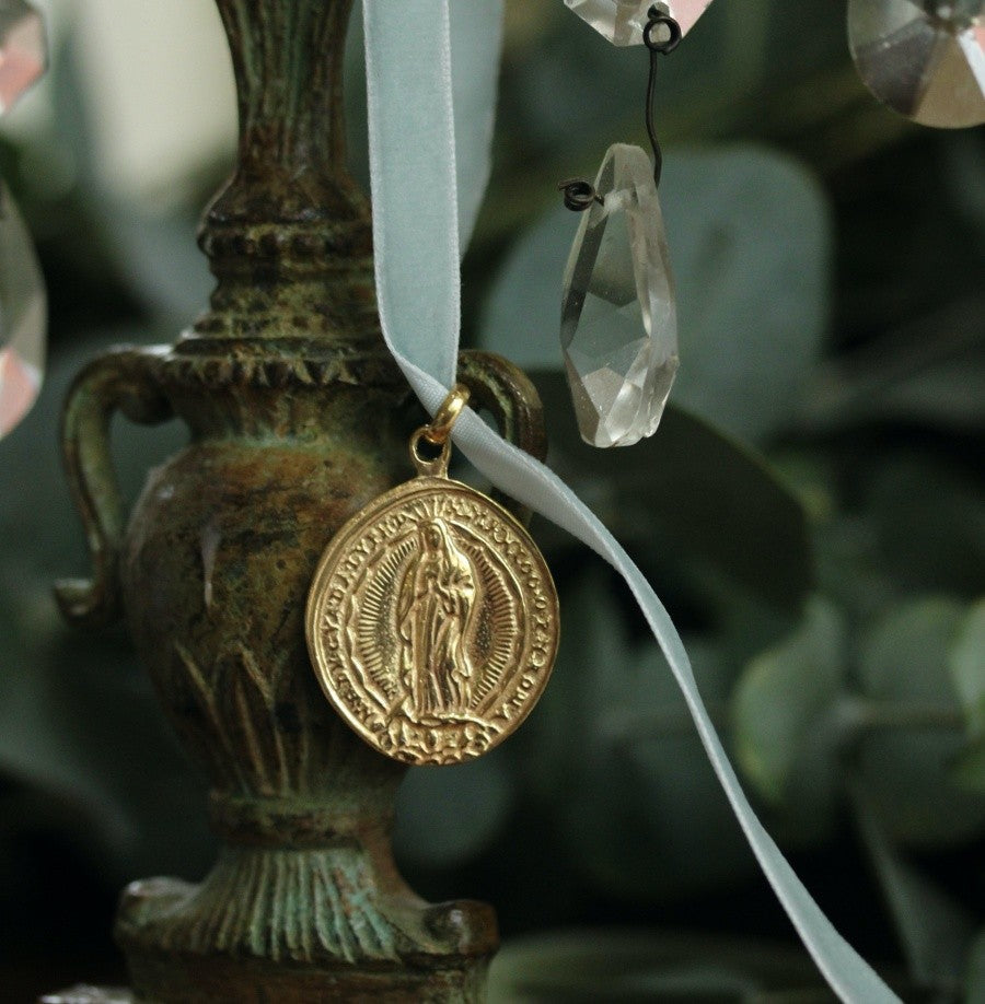 Medalla Virgen de Guadalupe Oro
