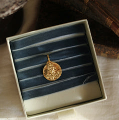 Medalla Virgen de Loreto Oro