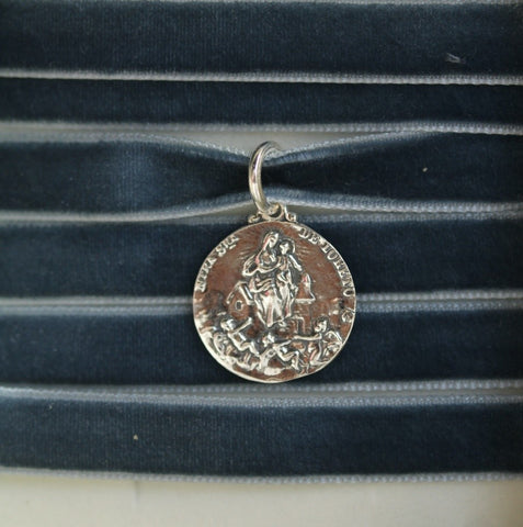 Medalla Virgen de Loreto Plata