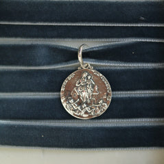 Medalla Virgen de Loreto Plata