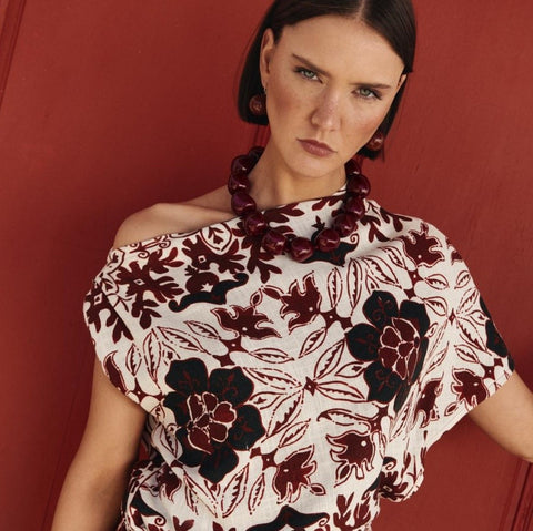 Collar Gabriela Burgundy